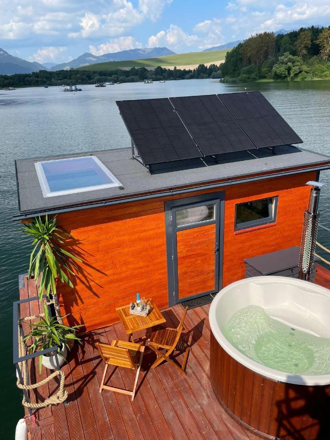 Aquachill Houseboat & Wellness Hotel Liptovsky Trnovec Ngoại thất bức ảnh