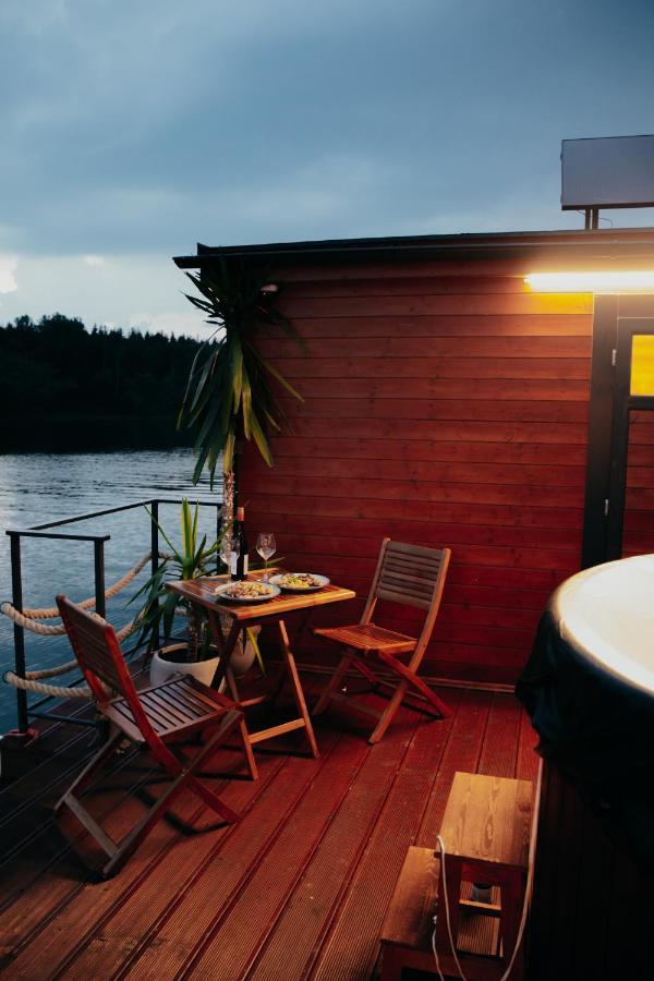 Aquachill Houseboat & Wellness Hotel Liptovsky Trnovec Ngoại thất bức ảnh