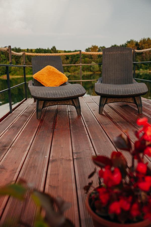 Aquachill Houseboat & Wellness Hotel Liptovsky Trnovec Ngoại thất bức ảnh