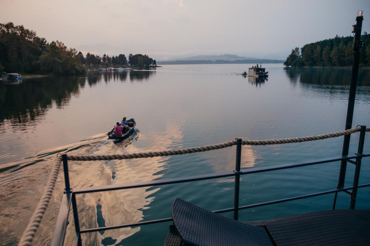 Aquachill Houseboat & Wellness Hotel Liptovsky Trnovec Ngoại thất bức ảnh