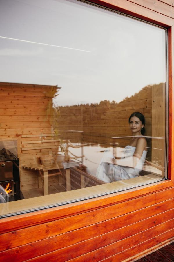 Aquachill Houseboat & Wellness Hotel Liptovsky Trnovec Ngoại thất bức ảnh
